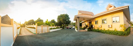 Nok Resort & Hotel