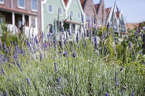 Roompot Hotel Marinapark Volendam