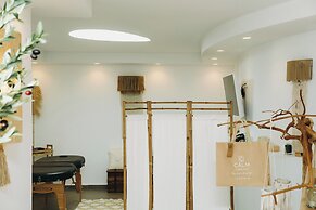 San Marino Suites by Calm Collection