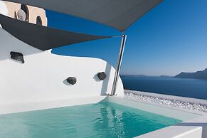 Maregio Suites