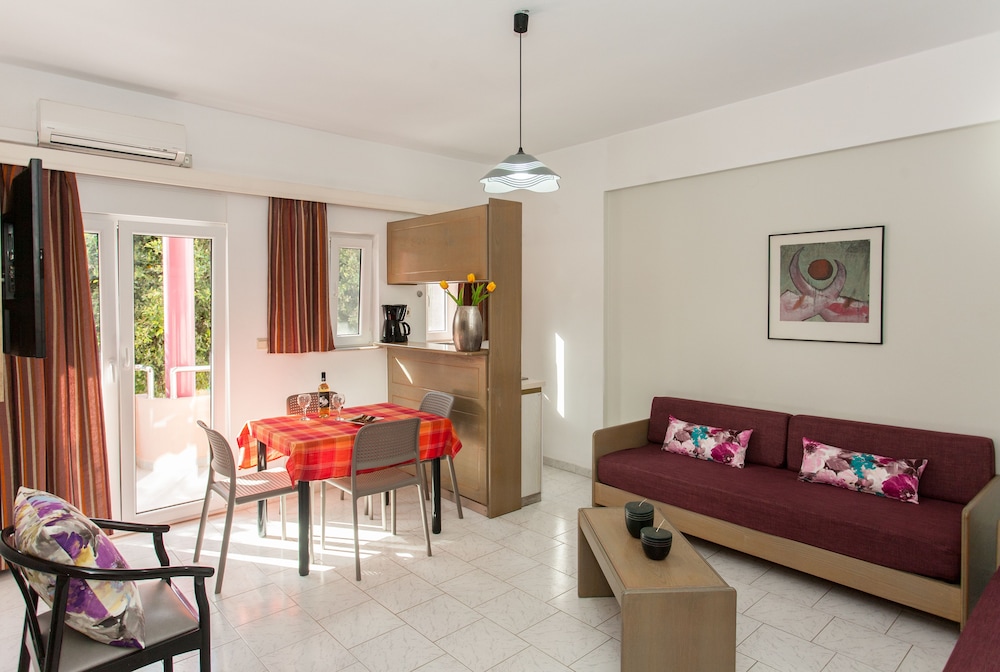 Sea Side Apartments