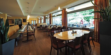 Hotel Holiday