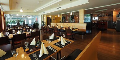 Hotel Holiday