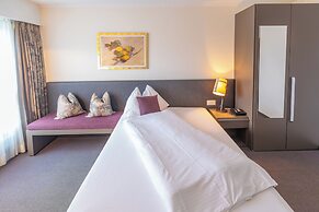 Hotel Holiday