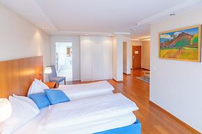 Hotel Holiday