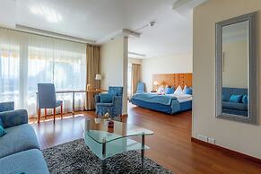 Hotel Holiday