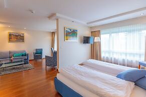 Hotel Holiday