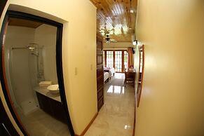Charela Inn Hotel