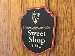 Hermann Crown Suites