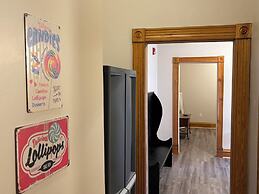 Hermann Crown Suites