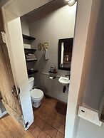Hermann Crown Suites
