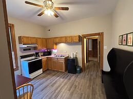 Hermann Crown Suites