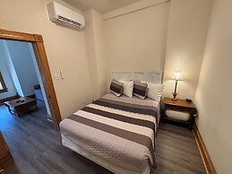 Hermann Crown Suites