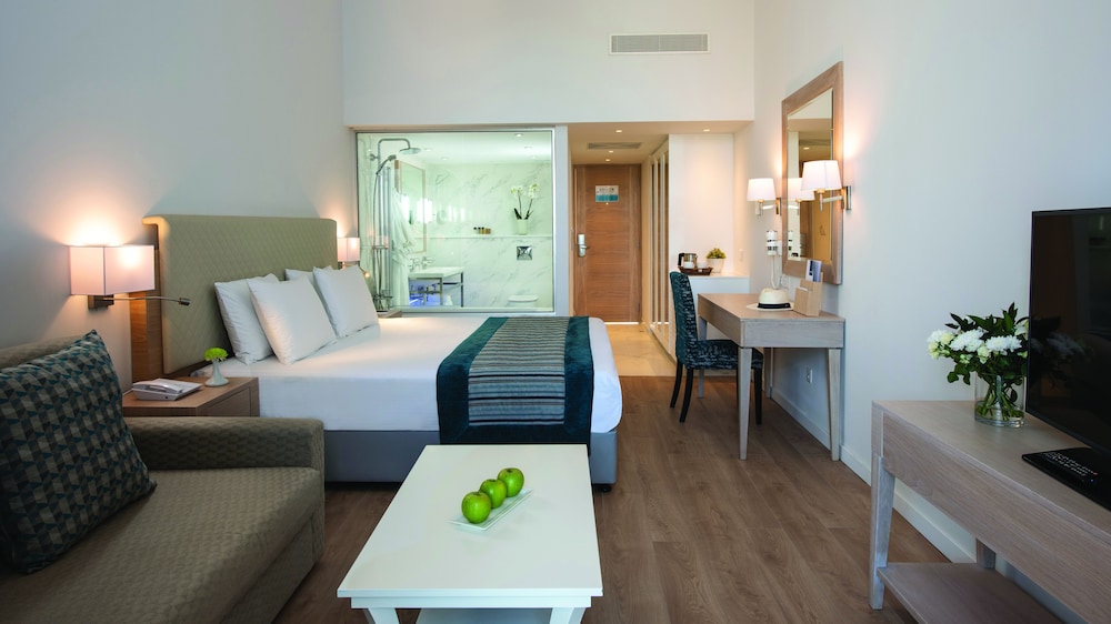 Olympic Lagoon Resort – Ayia Napa