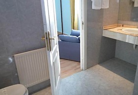 Hotel Torrebillela