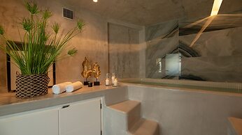 Daydream Luxury Suites