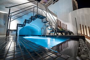 Daydream Luxury Suites