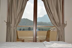 Emily Rose Hotel