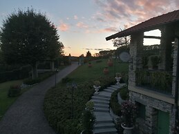 Casale Raffaello B&B