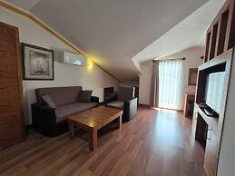 Dinara Hotel