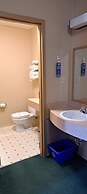 Travelodge by Wyndham Lacombe