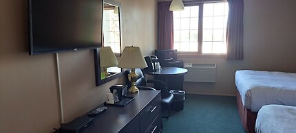Travelodge by Wyndham Lacombe