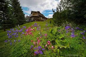 Eagle's Nest Resort