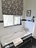Roosboom Luxury Apartments