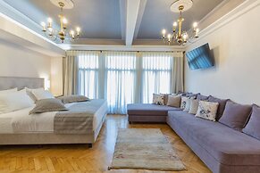 Sweet Home Hotel