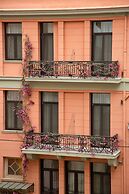 Sweet Home Hotel