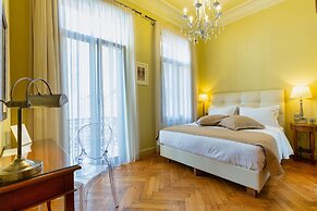 Sweet Home Hotel