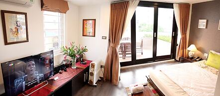 Tomodachi House
