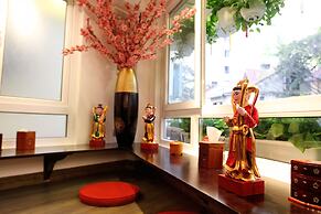 Tomodachi House