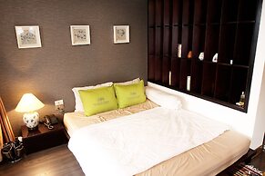 Tomodachi House