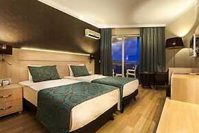 Parador Beach Hotel