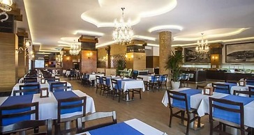 Parador Beach Hotel