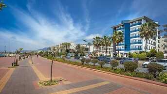 Parador Beach Hotel