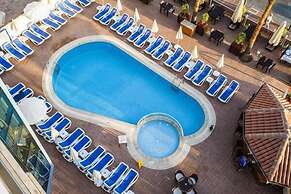 Parador Beach Hotel
