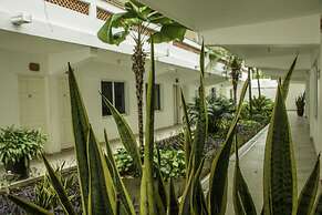 Hotel Casa Blanca