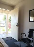 Circle 5 Motel