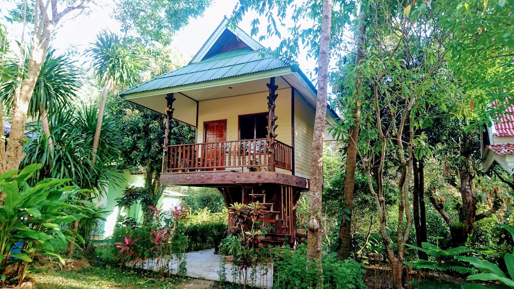 Macura Resort