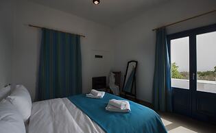 Santorini Traditional Suites