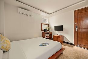 Titan Hotel