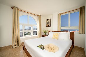 Titan Hotel