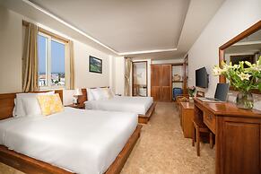Titan Hotel