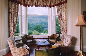 Glengarry Castle Hotel
