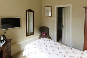 Glengarry Castle Hotel