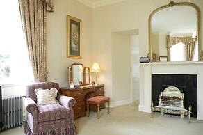 Glengarry Castle Hotel
