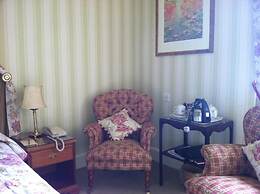 Glengarry Castle Hotel