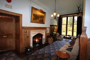 Glengarry Castle Hotel